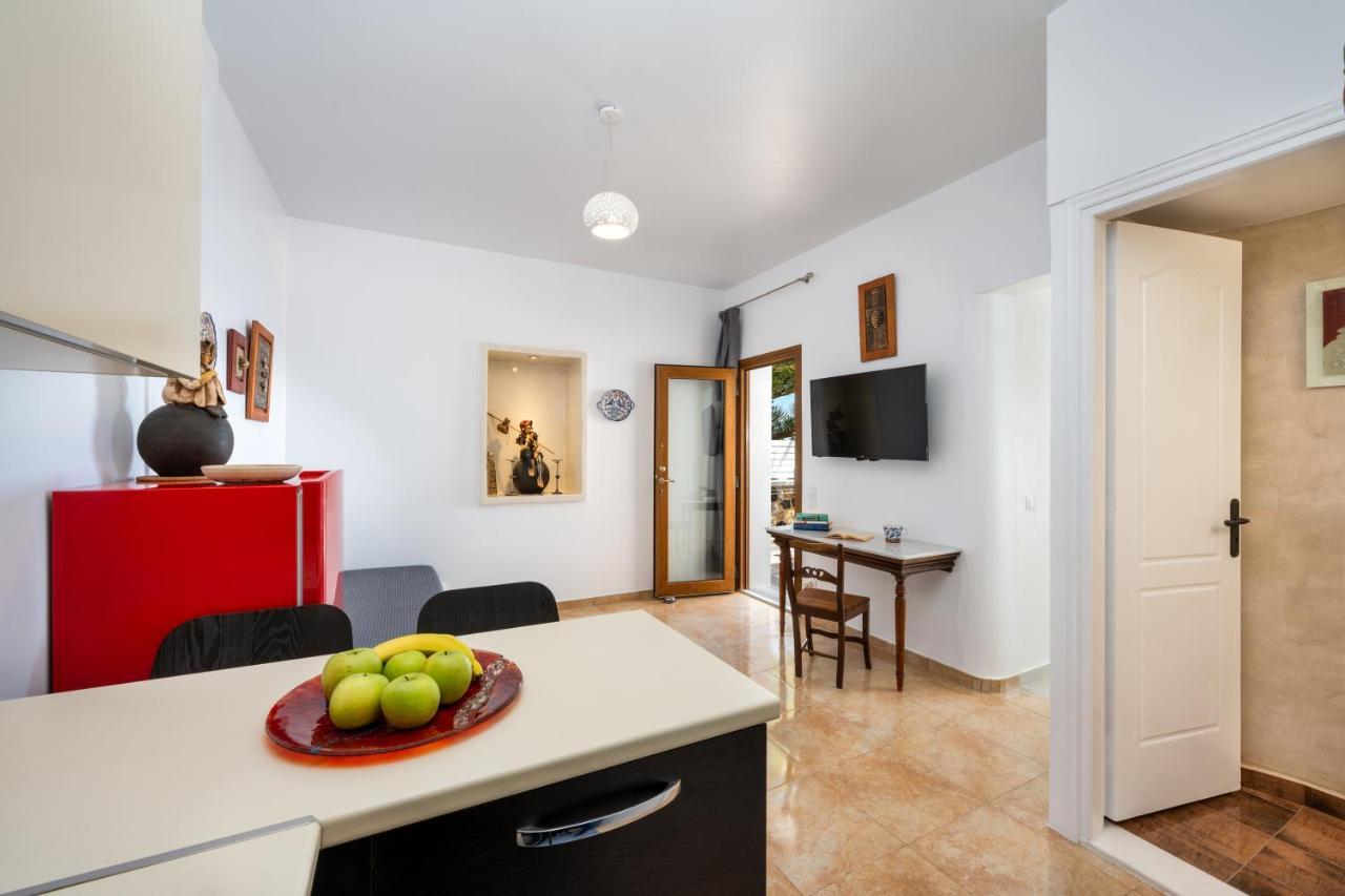 Kamári Moschatos Beach House מראה חיצוני תמונה