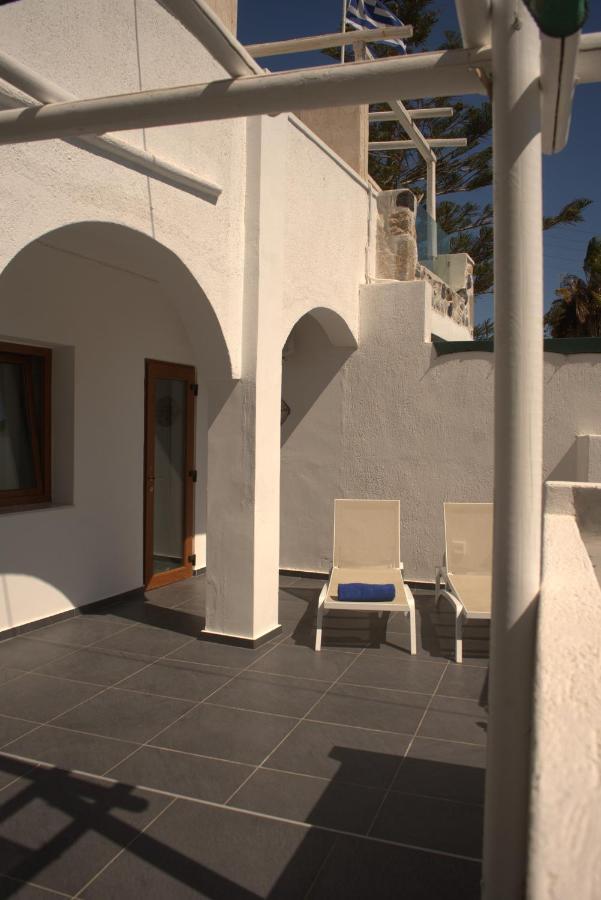 Kamári Moschatos Beach House מראה חיצוני תמונה